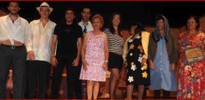 LA AGRUPACIÓN TEATRAL AJEI CIERRA LAS FIESTAS